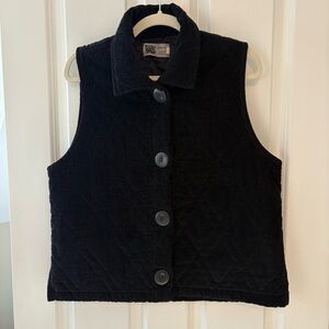 EUC, Habitat Black Corduroy Quilted Vest w/ Buttons, Collar & Side Slits. SZ L.